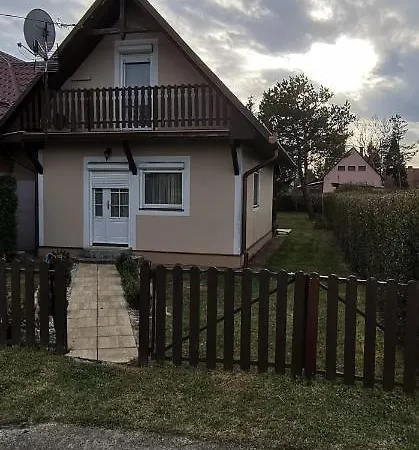 Kotnyek Nyaralo Ferienhaus *