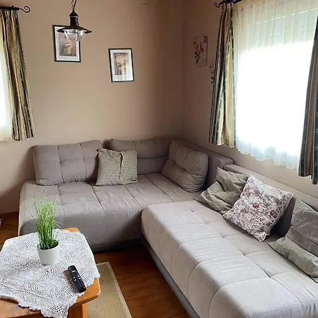 Kotnyek Nyaralo Holiday home Balatonkeresztur